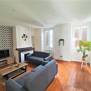 2-appartements-halles-brauhauban-tarbes.midi-pyreneeshotels.com/